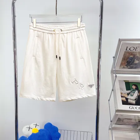 プラダ ショートパンツ