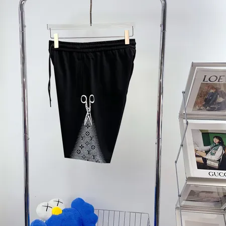 ルイヴィトン ショートパンツ