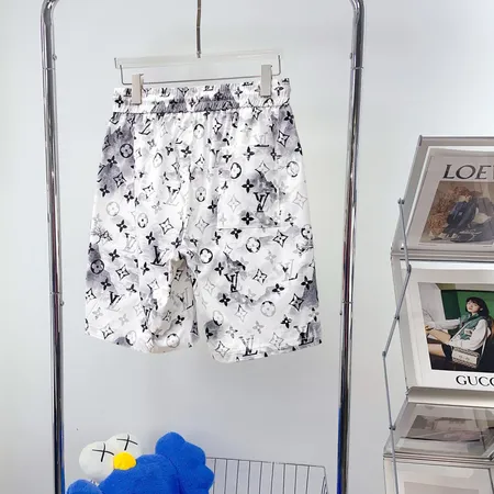 ルイヴィトン ショートパンツ