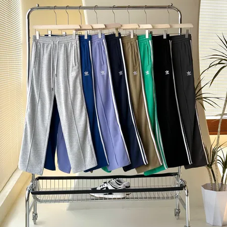 アディダス カジュアルパンツ