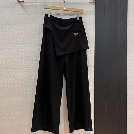 プラダ カジュアルパンツ