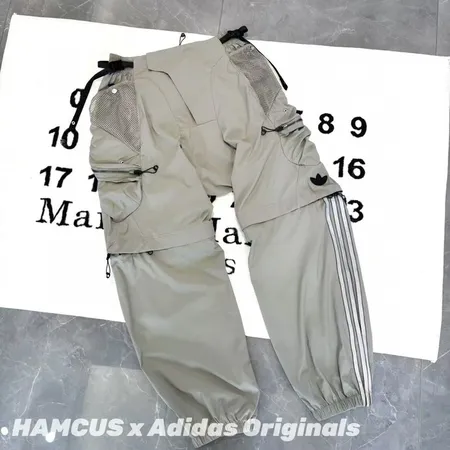 アディダス カジュアルパンツ