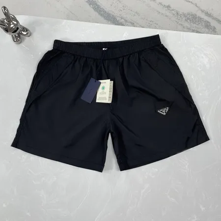 プラダ ショートパンツ