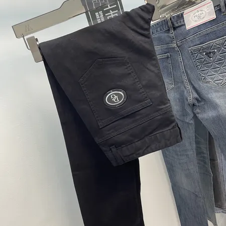 ヴィヴィアン・ウエストウッド ジーンズ