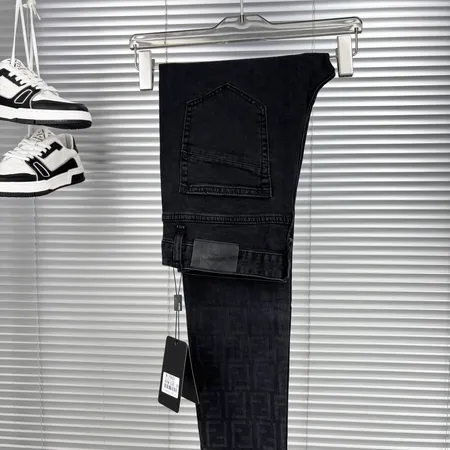 フェンディ ジーンズ