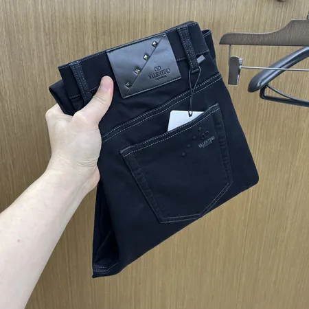 ヴァレンティノ ジーンズ