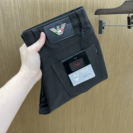 アルマーニ カジュアルパンツ