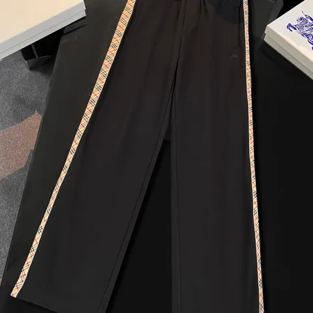 バーバリー ス カジュアルパンツ