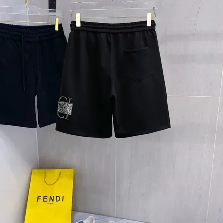 ルイヴィトン ショートパンツ