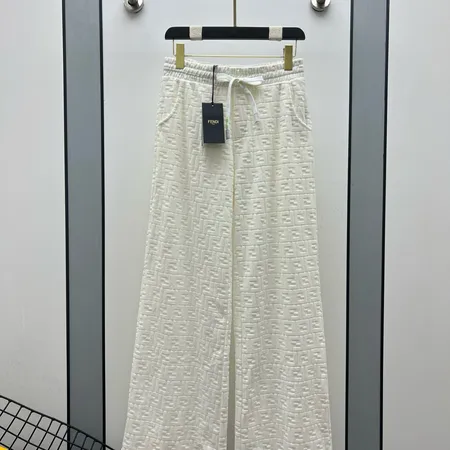 ノースフェイス カジュアルパンツ