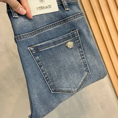 ヴェルサーチ ジーンズ