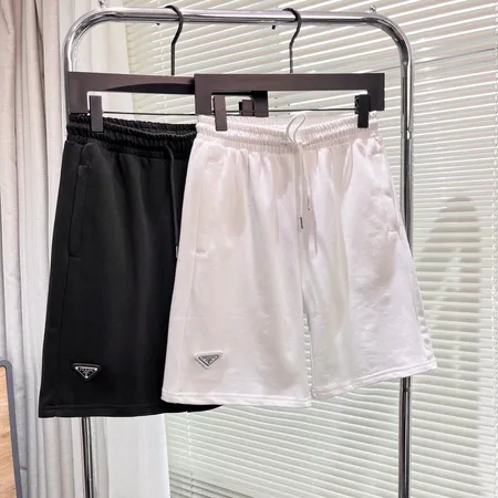 プラダ ショートパンツ