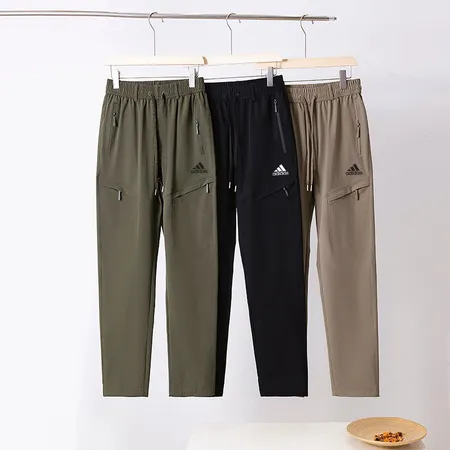アディダス カジュアルパンツ
