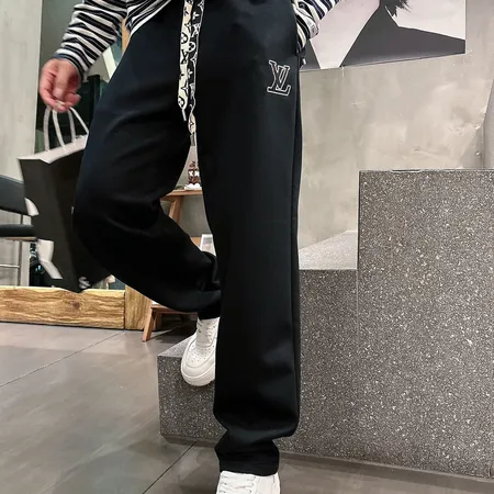 ルイヴィトン カジュアルパンツ