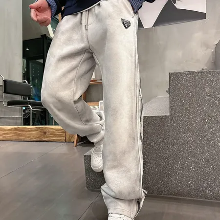 プラダ カジュアルパンツ