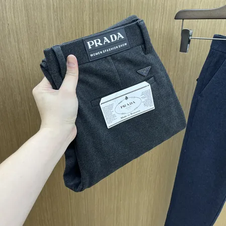 プラダ カジュアルパンツ