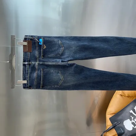 アルマーニ ジーンズ