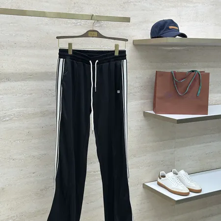 セリーヌ カジュアルパンツ