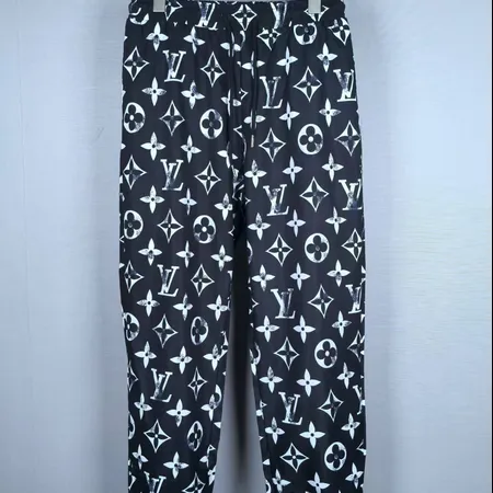 ルイヴィトン カジュアルパンツ