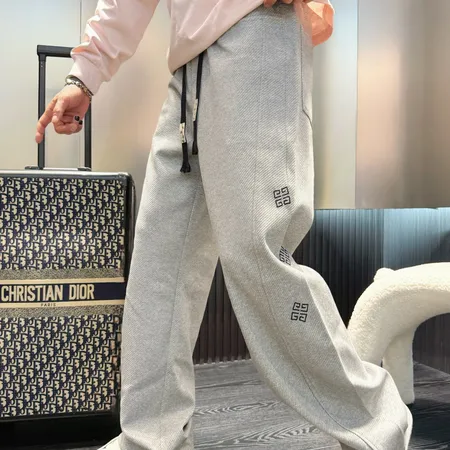 バレンシアガ カジュアルパンツ