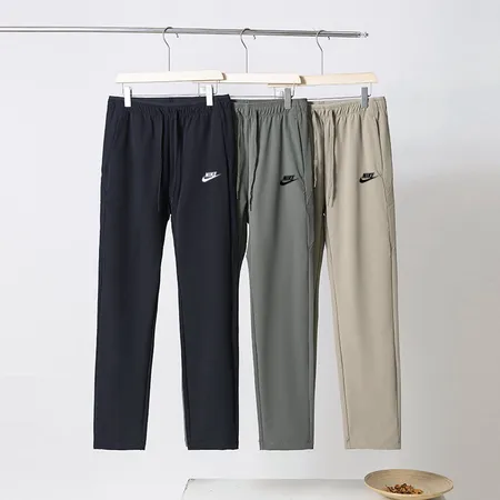 ナイキ カジュアルパンツ