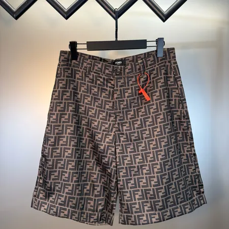 フェンディ ショートパンツ