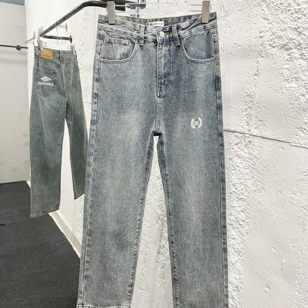 バレンシアガ ジーンズ