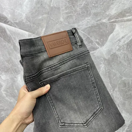 ヴァレンティノ ジーンズ