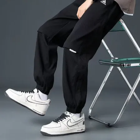 アディダス カジュアルパンツ