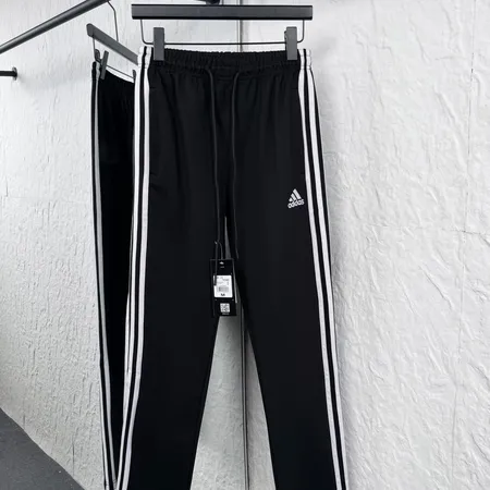 アディダス カジュアルパンツ