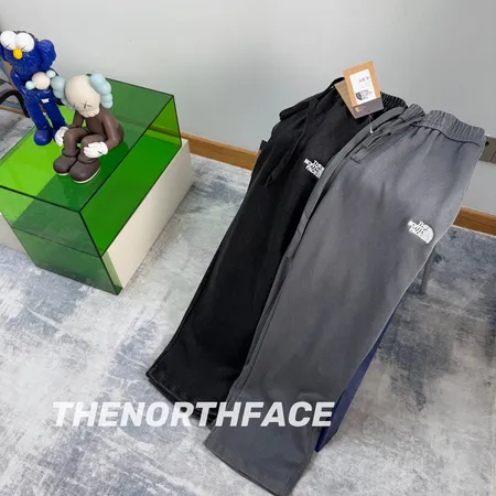 ノースフェイス カジュアルパンツ