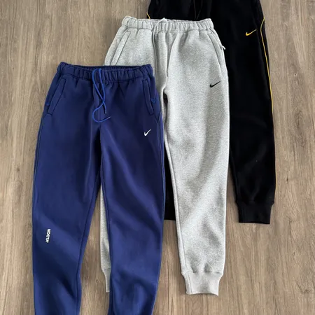 ナイキ カジュアルパンツ