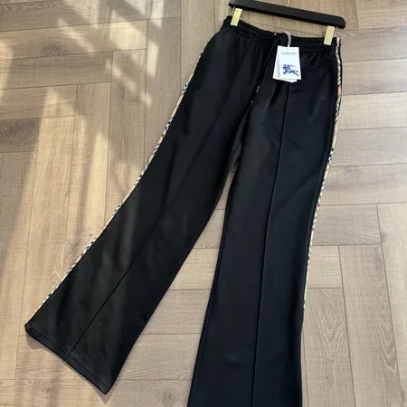 バーバリー ス カジュアルパンツ