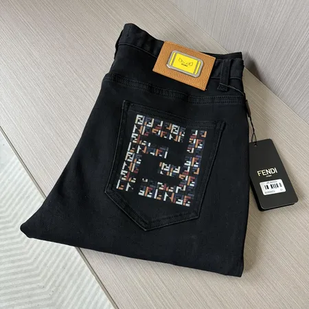 フェンディ ジーンズ