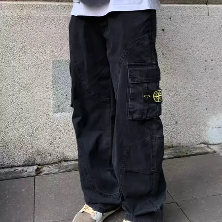 フェラガモ カジュアルパンツ