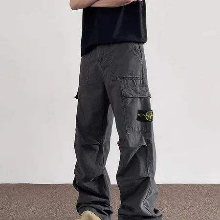 フェラガモ カジュアルパンツ