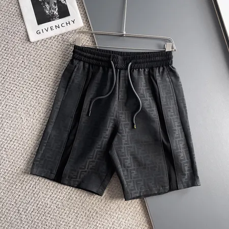 フェンディ ショートパンツ