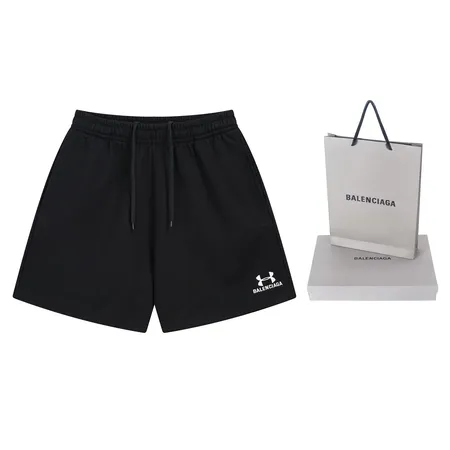 バレンシアガ ショートパンツ