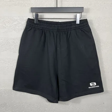 バレンシアガ ショートパンツ