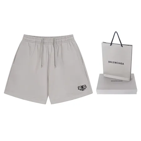 バレンシアガ ショートパンツ