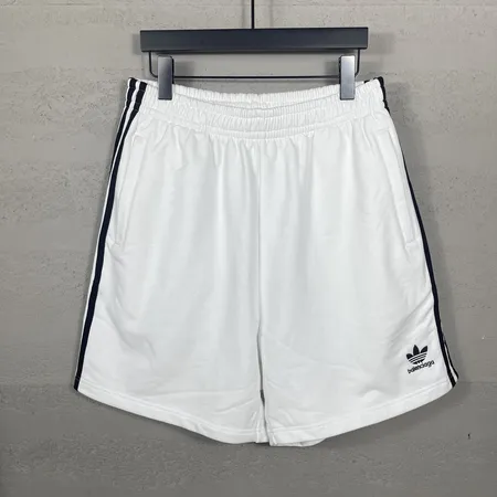 バレンシアガ ショートパンツ