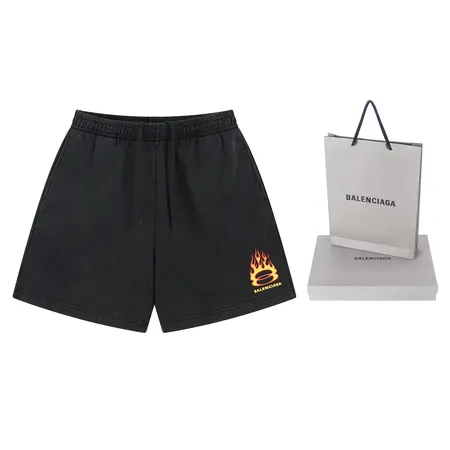 バレンシアガ ショートパンツ