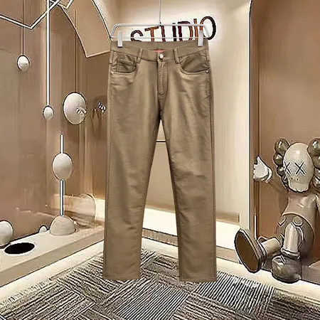 アルマーニ カジュアルパンツ