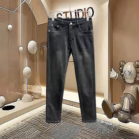 プラダ カジュアルパンツ