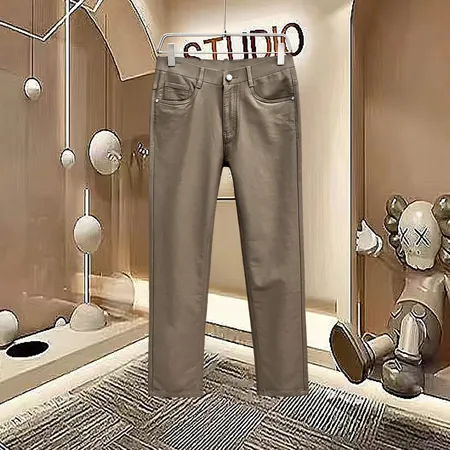 プラダ カジュアルパンツ