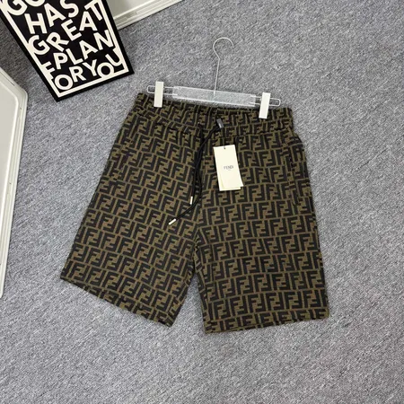 ヴェルサーチ ショートパンツ