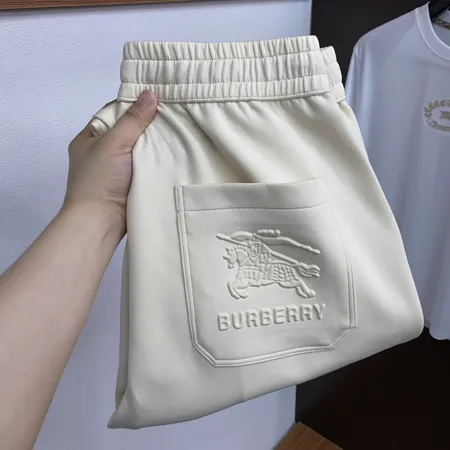 バーバリー ス カジュアルパンツ