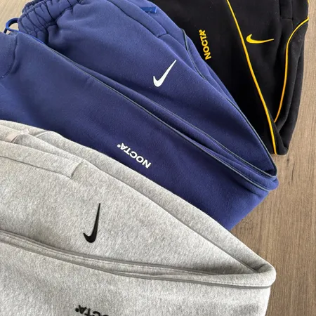 ナイキ カジュアルパンツ