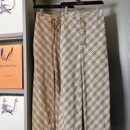 バーバリー ス カジュアルパンツ