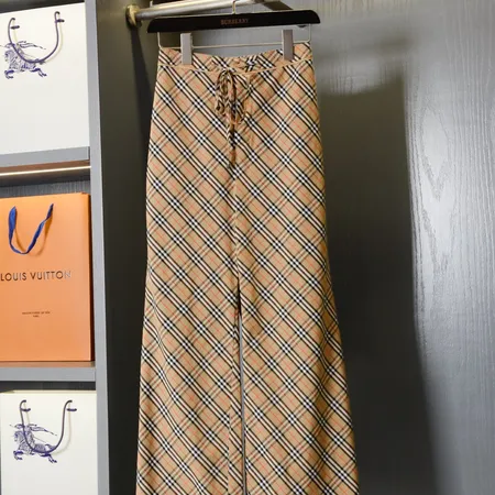 バーバリー ス カジュアルパンツ